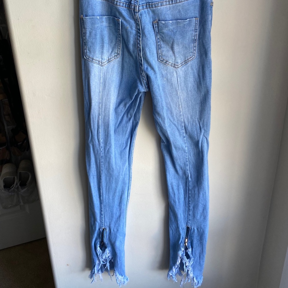 Distressed jeans - Picture 3 of 4